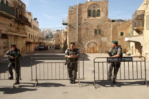 Israël ferme la mosquée Ibrahimi à Hébron aux musulmans et l ouvre aux